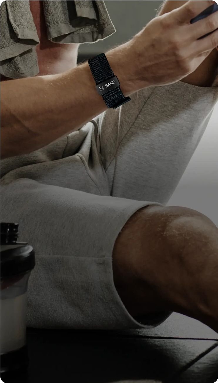 Hulme Band app displaying metabolic momentum score and daily health metrics
